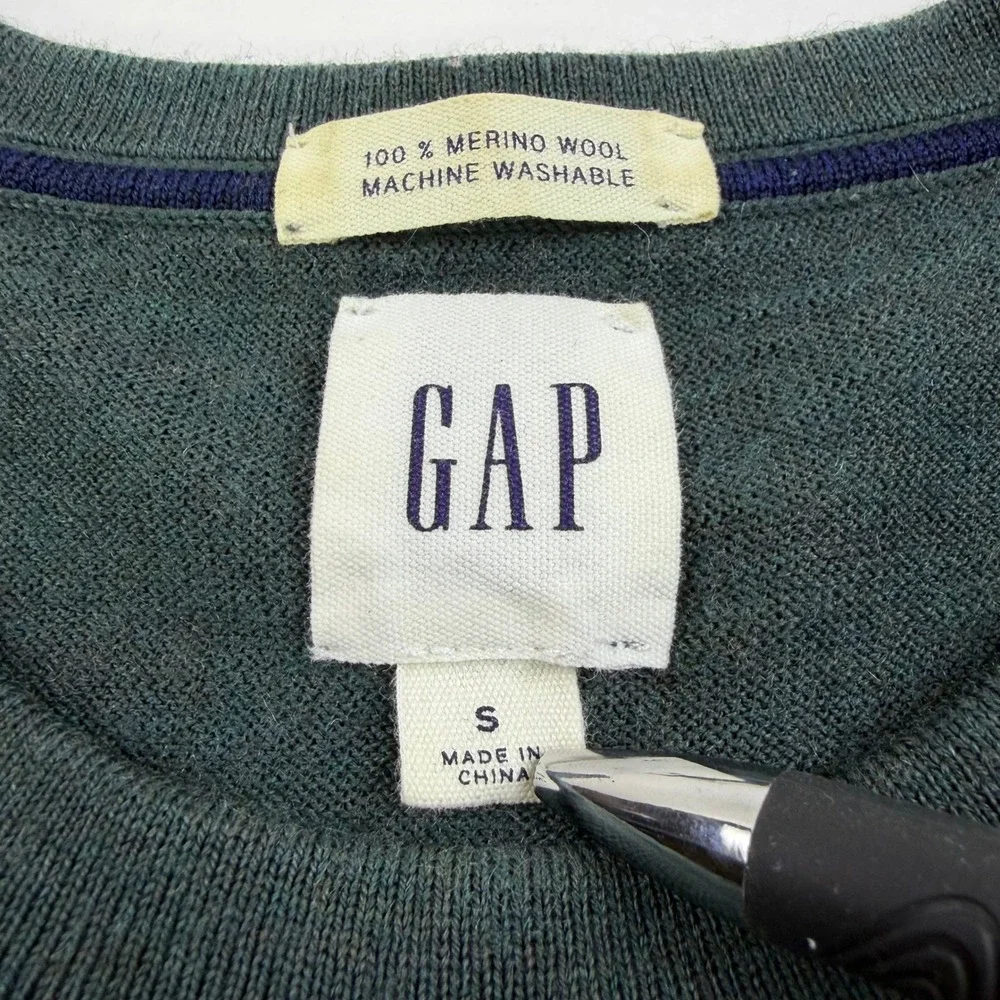 GAP merino crew